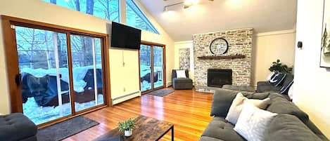 Smart-tv en een open haard