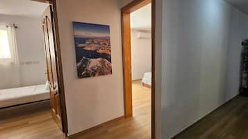 4 多间卧室、办公桌、熨斗/熨衣板、免费 WiFi