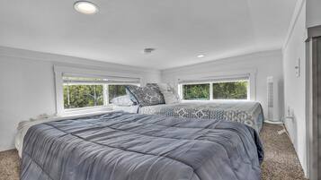 5 bedrooms, WiFi, bed sheets