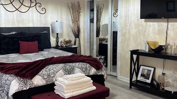 3 chambres, fer et planche à repasser, lit de bébé portatif