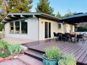 Outdoor dining - Love Garden [Spiritual Retreat] (Sedona)