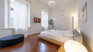 1 habitación, tabla de planchar con plancha, wifi gratis y ropa de cama