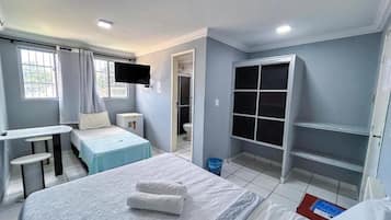 Traditional Triple Room | 1 bedroom, desk, WiFi (free)