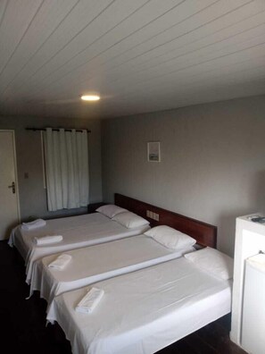 Habitación económica | 1 dormitorio, escritorio, wifi gratis