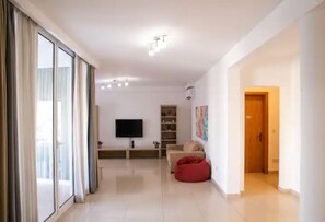 Living area - Luxurious Paceville 3BR Central Seaview (St Julian's)