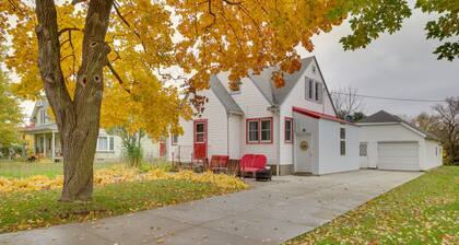 Harmony Home w/ Fire Pit: 5 Mi to Niagara Cave!