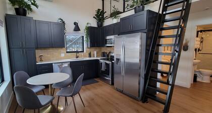 Cozy, extremely CLEAN, Missoula Guesthouse Retreat!