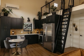 Interior - Cozy, extremely CLEAN, Missoula Guesthouse Retreat! (Missoula)