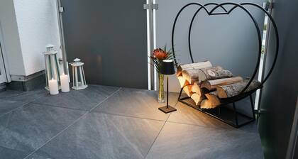 Paderborn Oase mit Kamin, Parkplatz & Balkon, Stilvolles Zuhause, 24/7 Check in