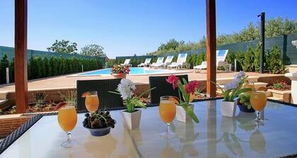 Nice home in Fazana with private swimming pool, can be inside or outside