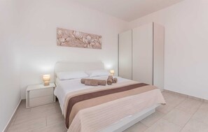 3 habitaciones, cuna de viaje, wifi gratis y ropa de cama 