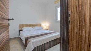 Unclassified image, 5 of 39, button - Holiday home Tomislav for 12 guests near the beach (Vir)