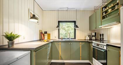 Beautiful home in Give with kitchen