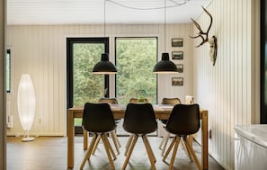 Dining - Beautiful home in Give with kitchen (Give)