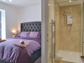 2 bedrooms, free WiFi, bed sheets - Trinity Avenue Cottage (Bridlington)