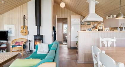 Amazing home in Frøstrup with sauna