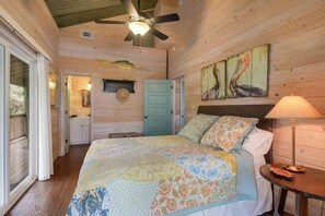 3 bedrooms, travel crib, free WiFi, bed sheets