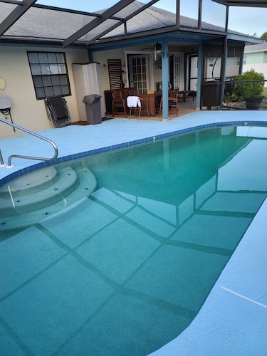 House South Venice, 5 's for a reason - comfortable @ the heart of Florida Life