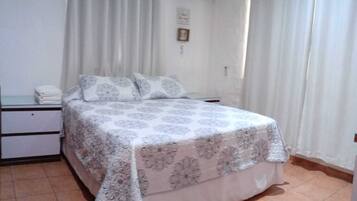 4 dormitorios, tabla de planchar con plancha, wifi y ropa de cama