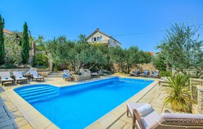 Pool - Lovely home in Murter (Murter)