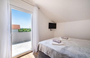 4 habitaciones, tabla de planchar con plancha y wifi gratis 