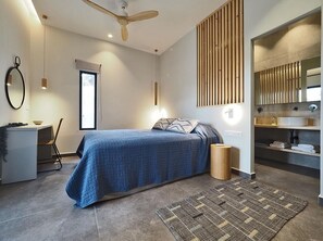 2 slaapkamers, een strijkplank/strijkijzer, reisbedje, gratis wifi