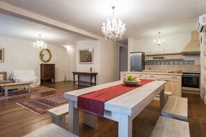 Dining - Villa Vinea - Beachfront villa with pool, Brac Island (Bol)