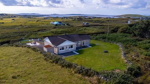 Exterior - Mourneen Cottage with stunning views (Cleggan)