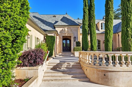 Luxurious Vintage French Chateau