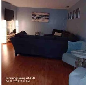 Living area -  Heated Pool - Busch Gardens 
 (Tampa)