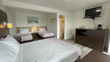 Habitación triple básica | 1 dormitorio, decoración individual, mobiliario individual y wifi gratis