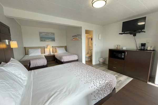 Basic Triple Room | 1 bedroom, individually decorated, individually furnished, free WiFi