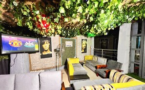2 bars/lounges - Grey Residence (Abuja)