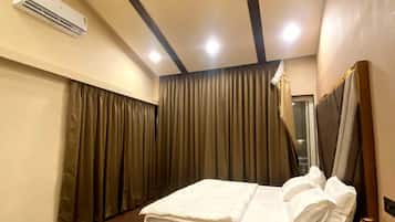 4 bedrooms, WiFi, bed sheets