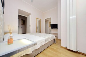 1 室のベッドルーム、WiFi、ベッドシーツ