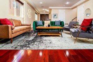 Smart TV, fireplace, ping pong - Dreamscape LA (Hawthorne)