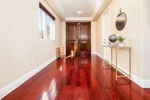 Interior - Dreamscape LA (Hawthorne)