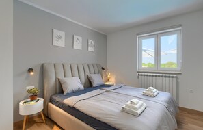 4 Schlafzimmer, Bügeleisen/Bügelbrett, Reisekinderbett, kostenloses WLAN