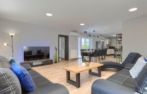 TV, fireplace, ping pong - Cozy home in Labin - Rabac (Labin - Rabac)