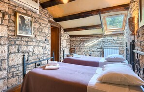 8 Schlafzimmer, Bügeleisen/Bügelbrett, Reisekinderbett, kostenloses WLAN
