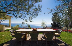 Outdoor dining - Villa Viktoria Kvarner (Icici)