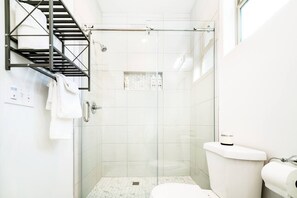Shower, towels