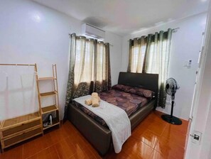 3 habitaciones, tabla de planchar con plancha y wifi gratis 