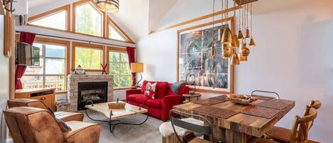 TV connectée, cheminée