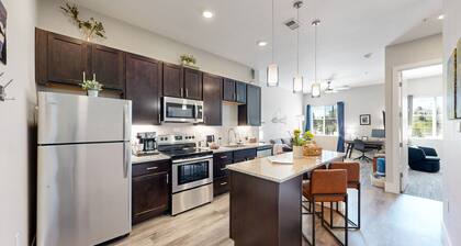 Perfect GetAway ~ Near Red Rocks, Downtown, CSM, Denver