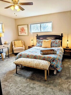 1 bedroom, desk, iron/ironing board, free WiFi - Charming, pet friendly studio in walkable Clifton, Louisville with full kitchen (Louisville)