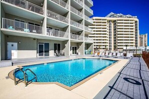 Pool - Perdido Skye 71 | Beachfront, Pool, Private Balcony | My Beach Getaways (Pensacola)