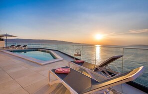 Pool - Awesome home in Starigrad (Starigrad)