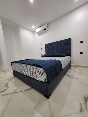 2 habitaciones, tabla de planchar con plancha y wifi gratis 