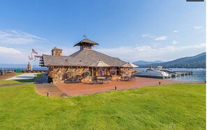 Exterior - Fleur Du Lac 16 By Tahoe Getaways - Lakefront Monthly Rental with Pool, Tennis, Gym, Boat Slip (Homewood)
